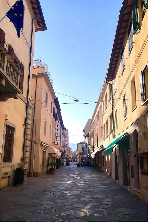 Casamare. Orbetello Centro Storico. Apartment Italy
