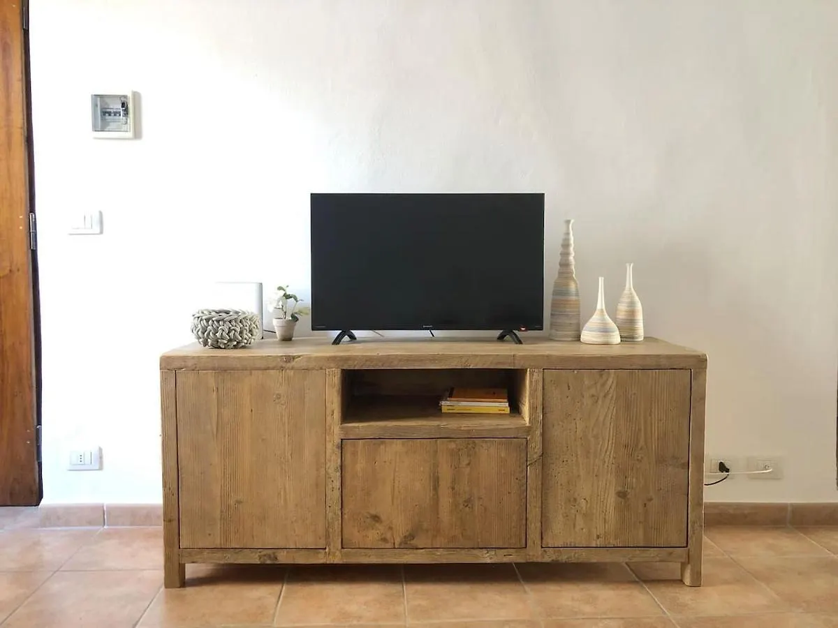 Casamare. Orbetello Centro Storico. Apartment 0*,  Italy