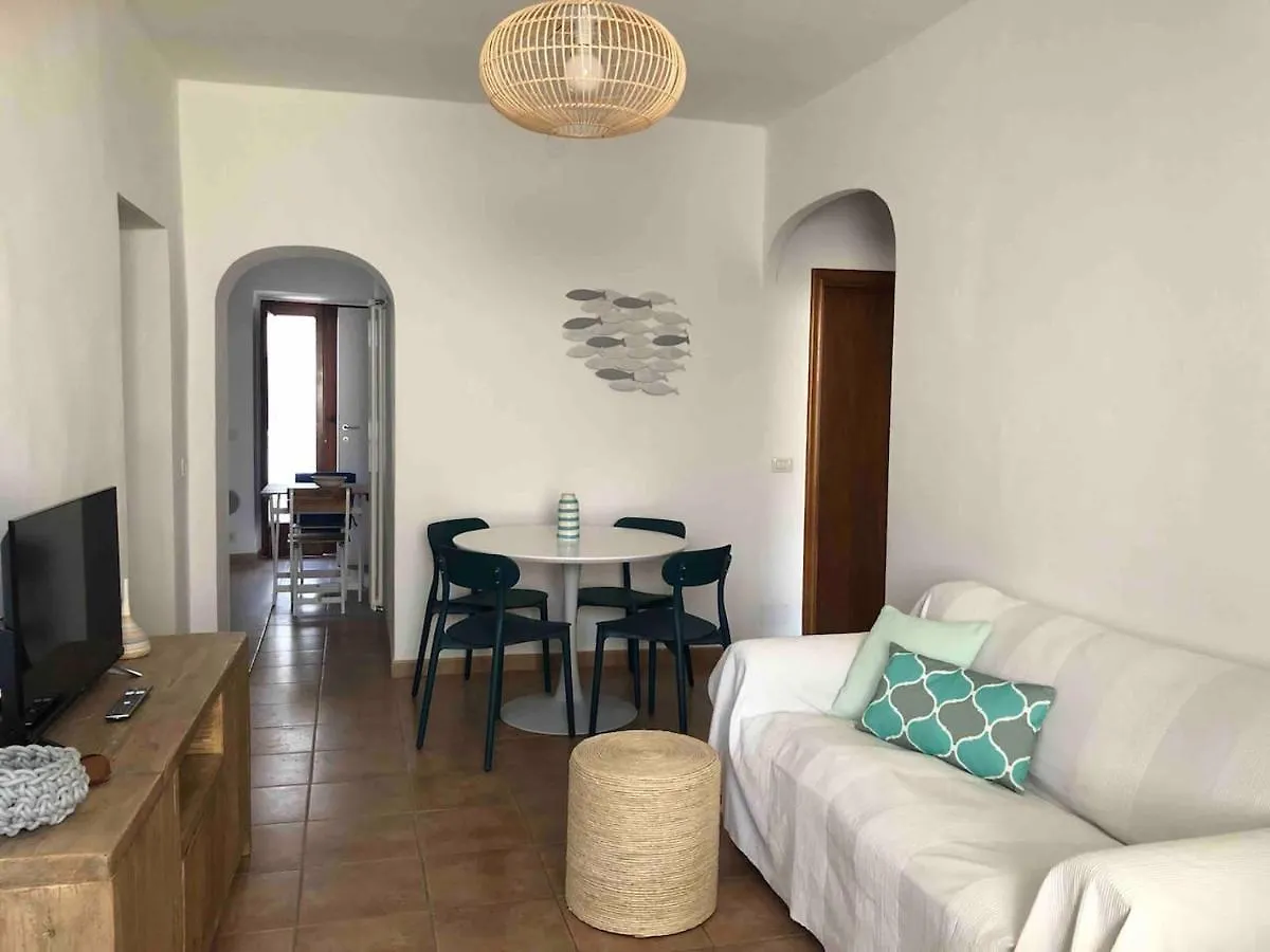 Casamare. Orbetello Centro Storico. Apartment